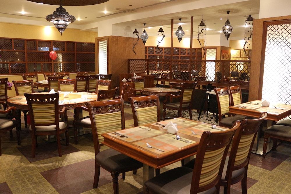Pearl Executive Hotel Apartment (ex Pearl Park Deluxe Hotel Apartments) 40/50