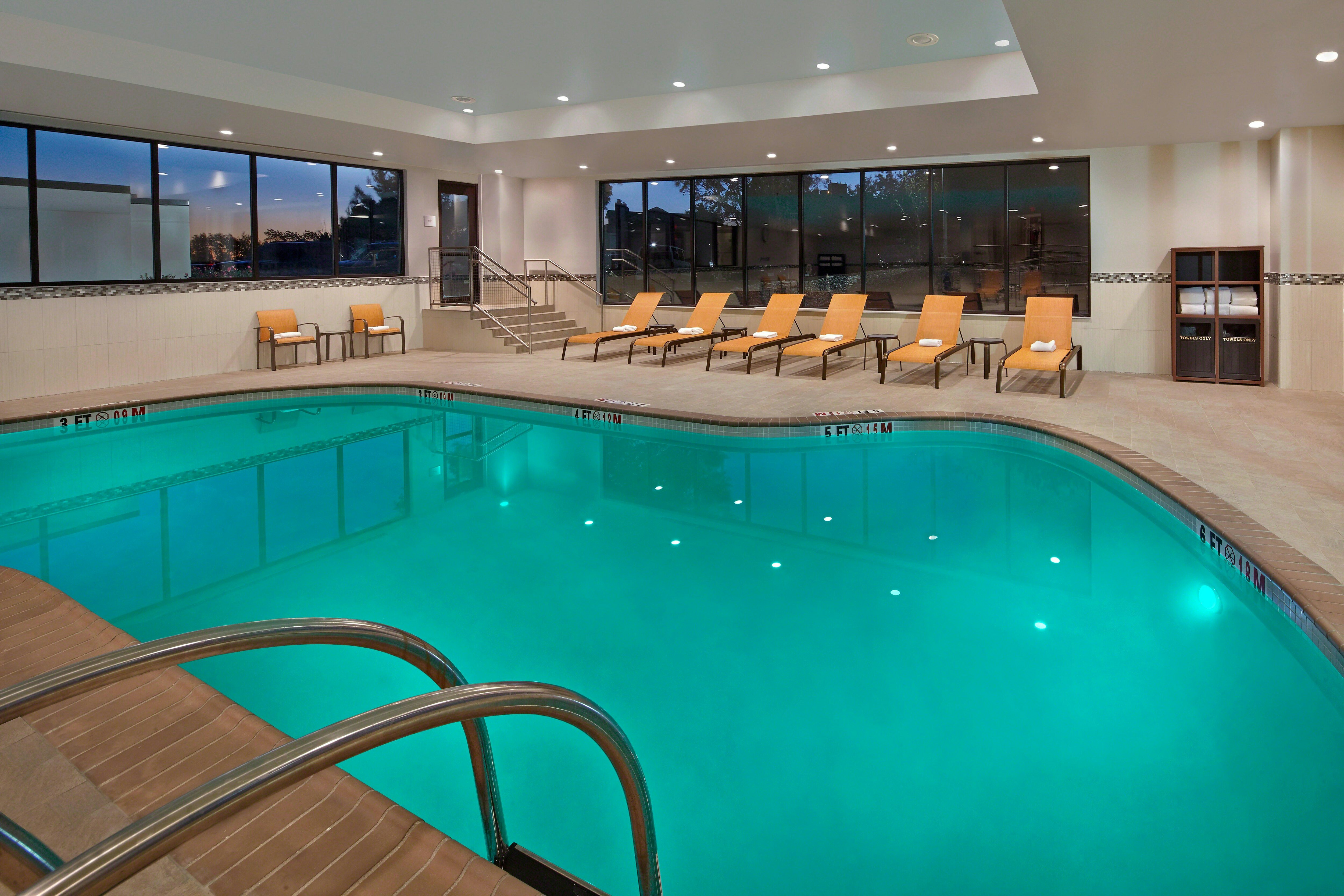 Courtyard Marriott Philadelphia City Avenue Ex Crowne Plaza Philadelphia West Main Line 3/13
