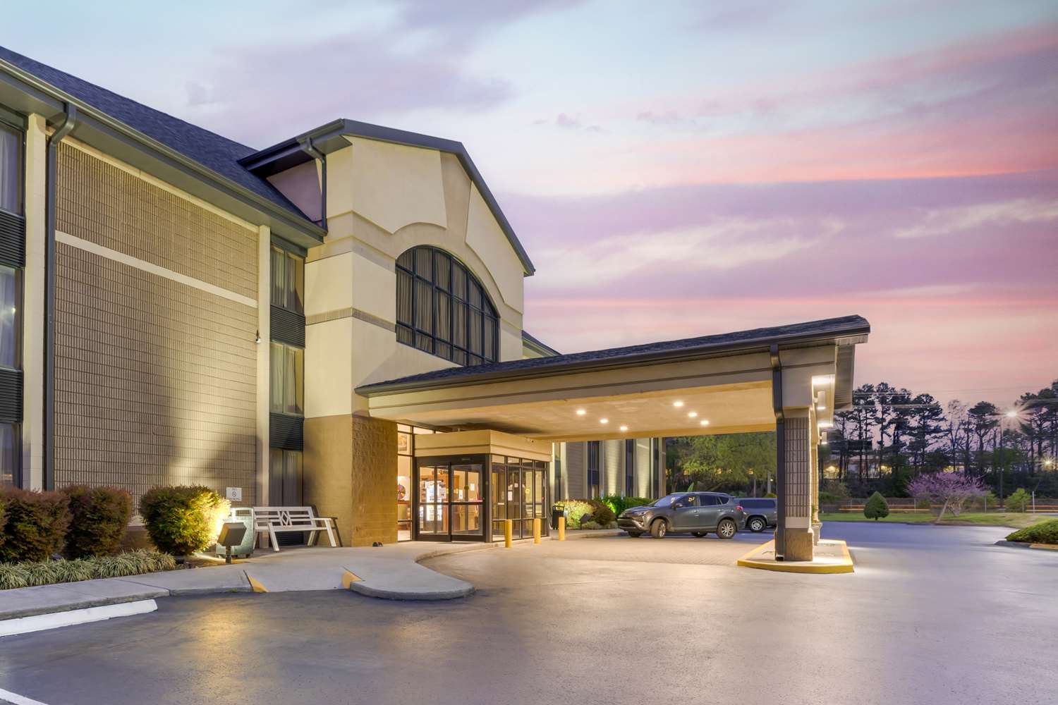 Best Western Plus Knoxville Cedar Bluff 4/42