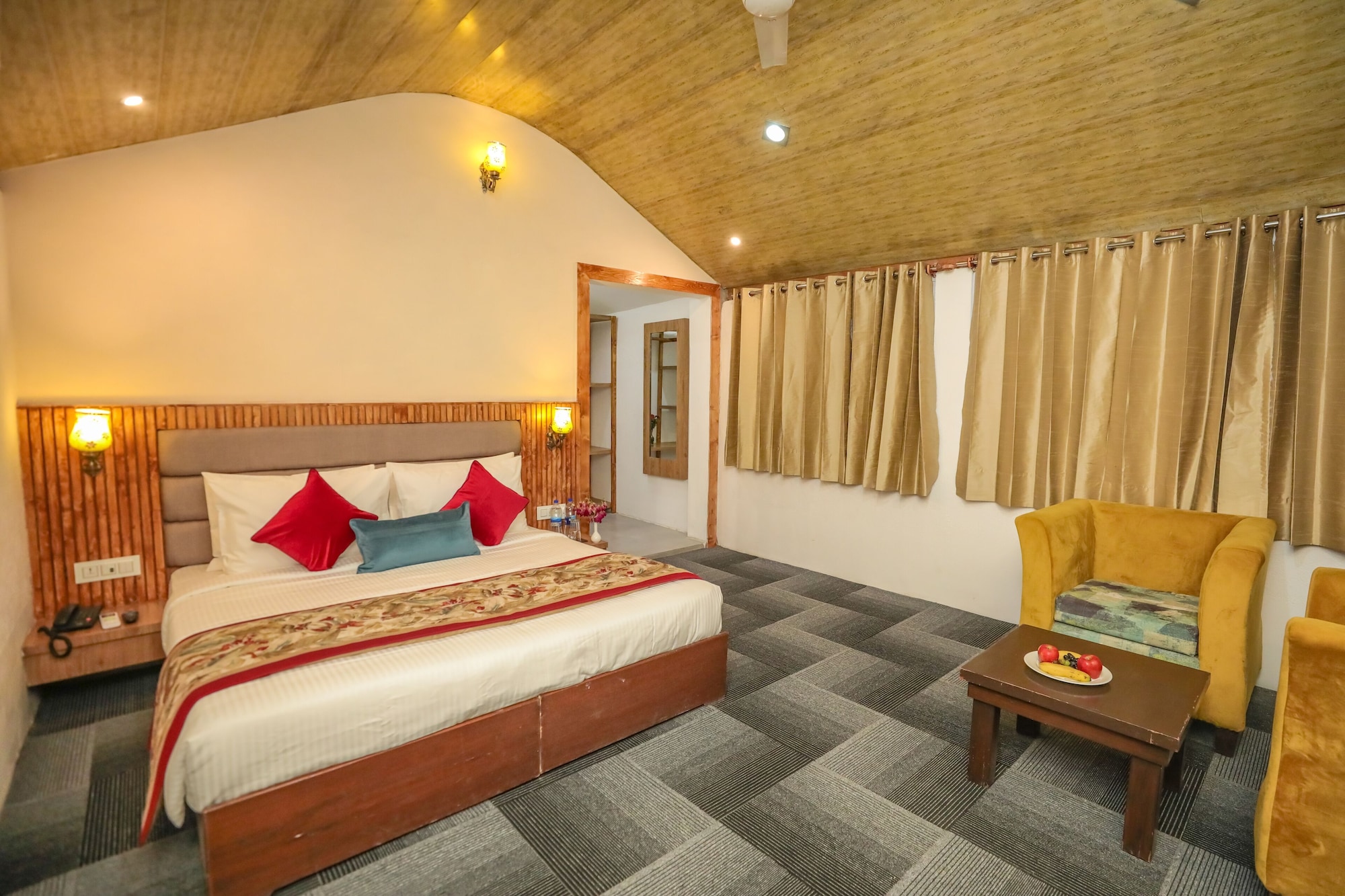PRIVATE, COTTAGE, BALCONY