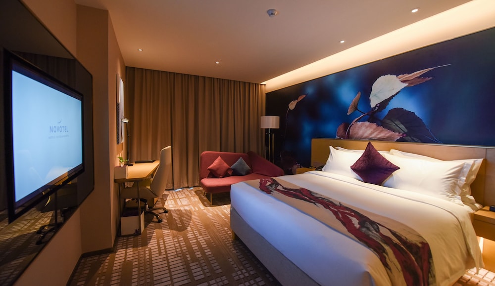 SUPERIOR, KING BED