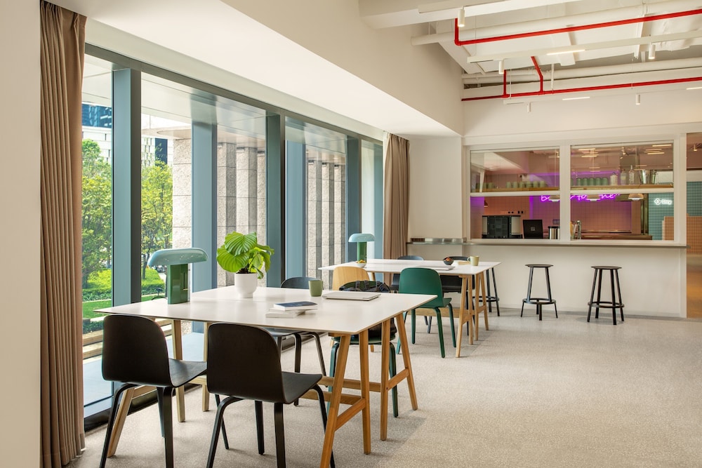 Stey Qianhai Hotel & Apartment 55/66