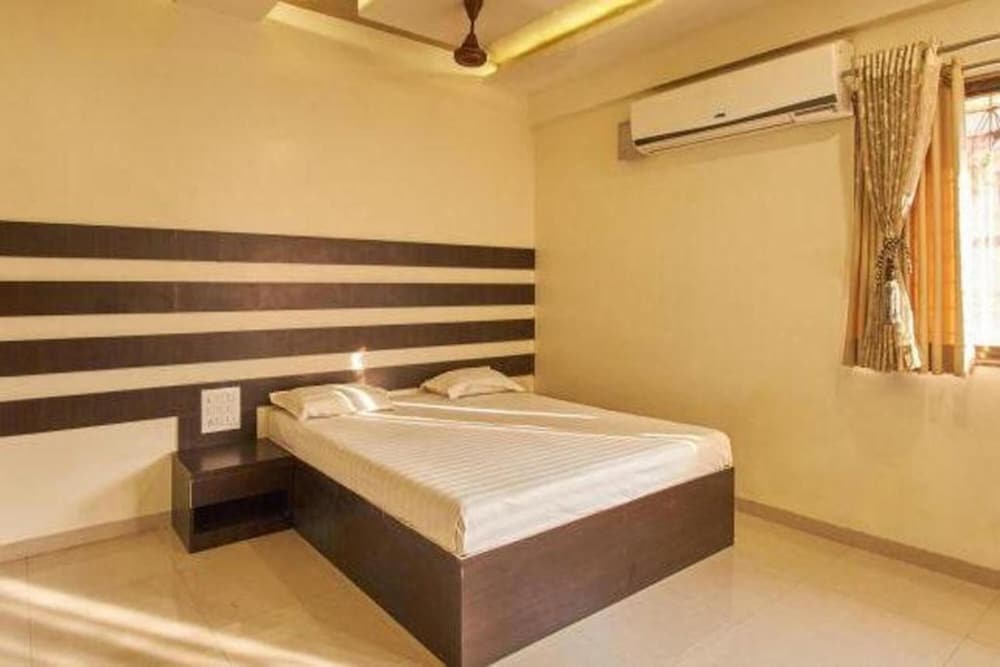 HOTEL KRUSHNA INN 10/27