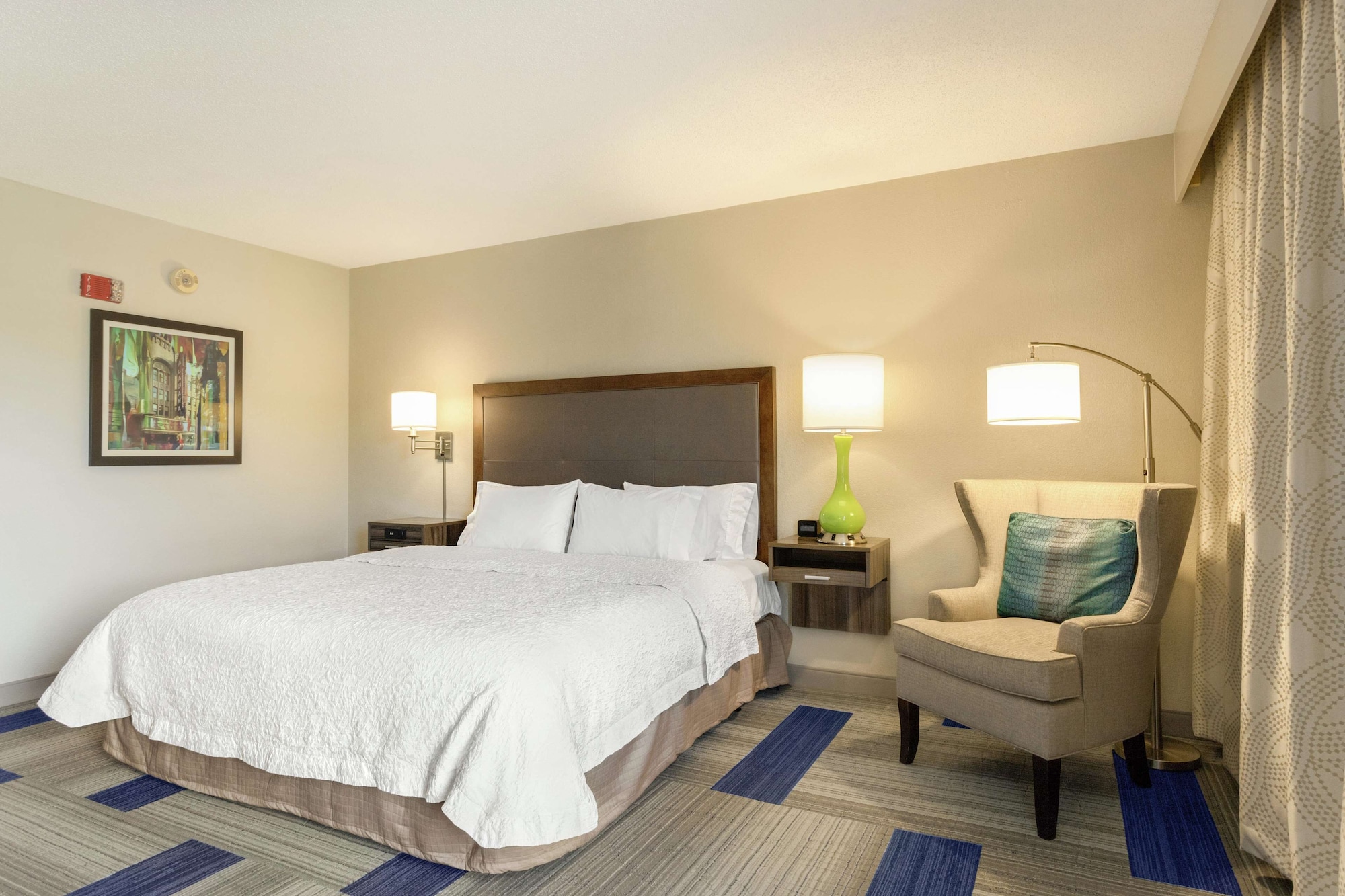 ROOM, KING BED