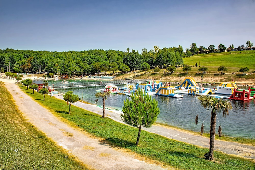 HAMEAUX DES LACS 35/48