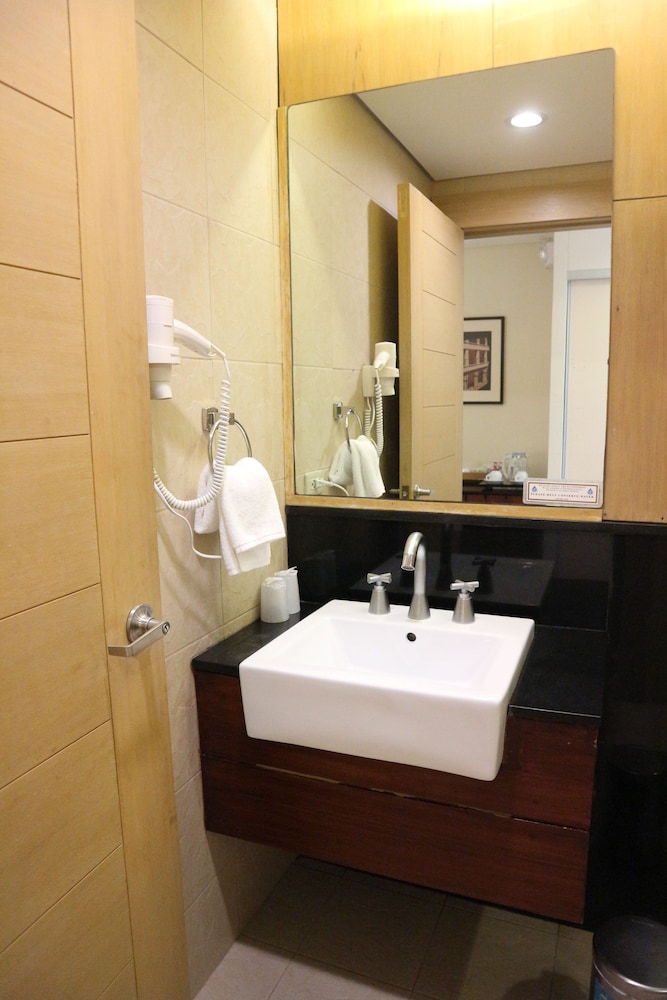 Boracay Sands Hotel 11/74