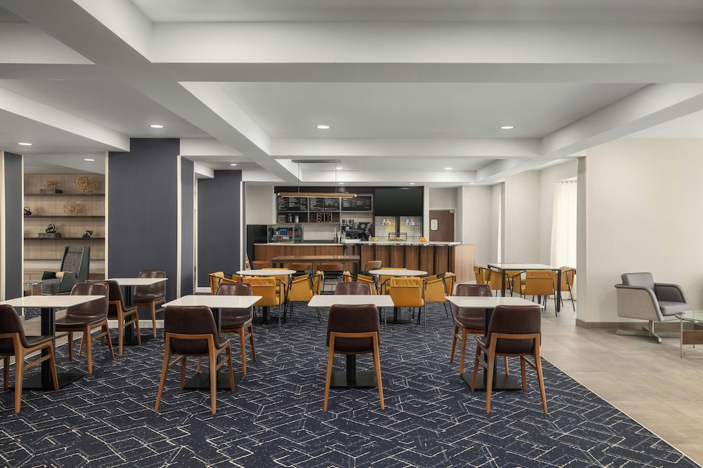 Courtyard by Marriott Beckley 51/64