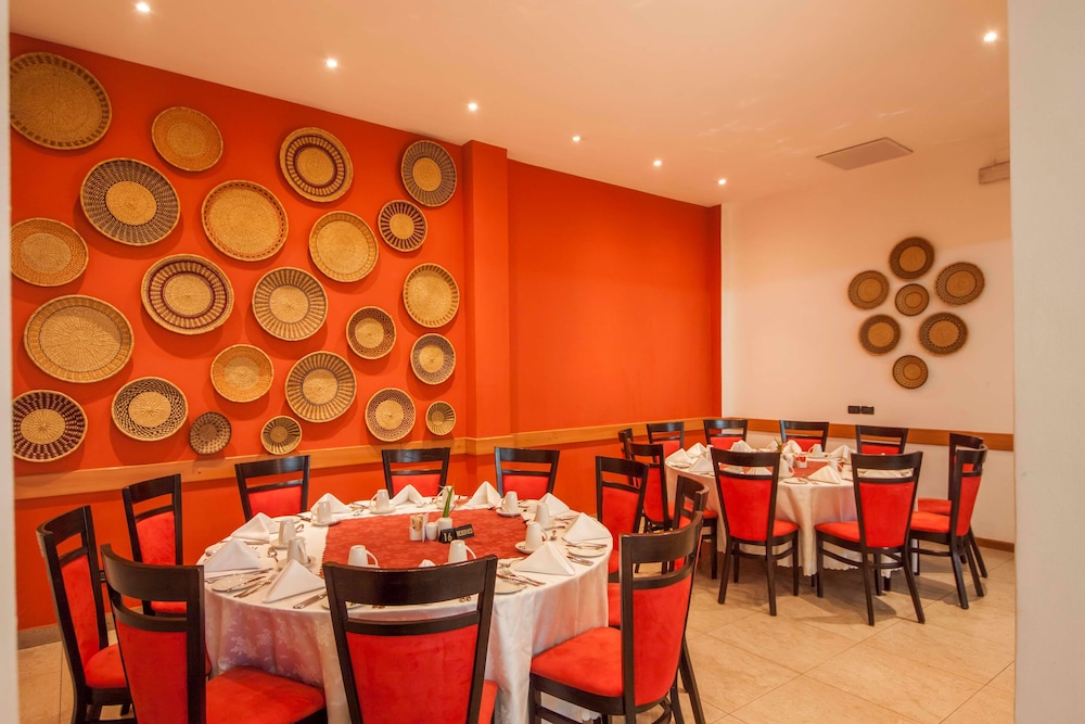 Fiesta Royale Hotel 32/50