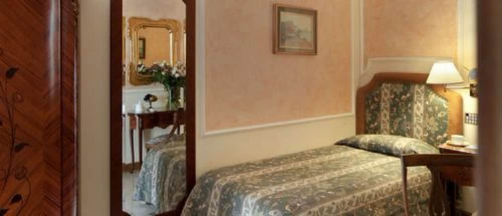 Grand Hotel Bristol 13/33
