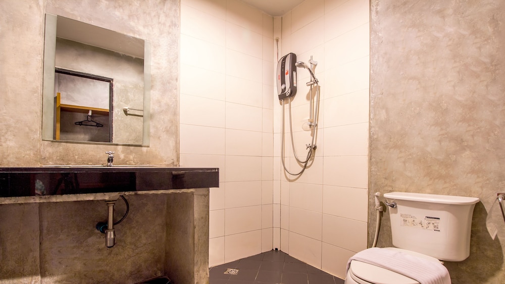 B2 Airport Boutique & Budget Hotel 15/39