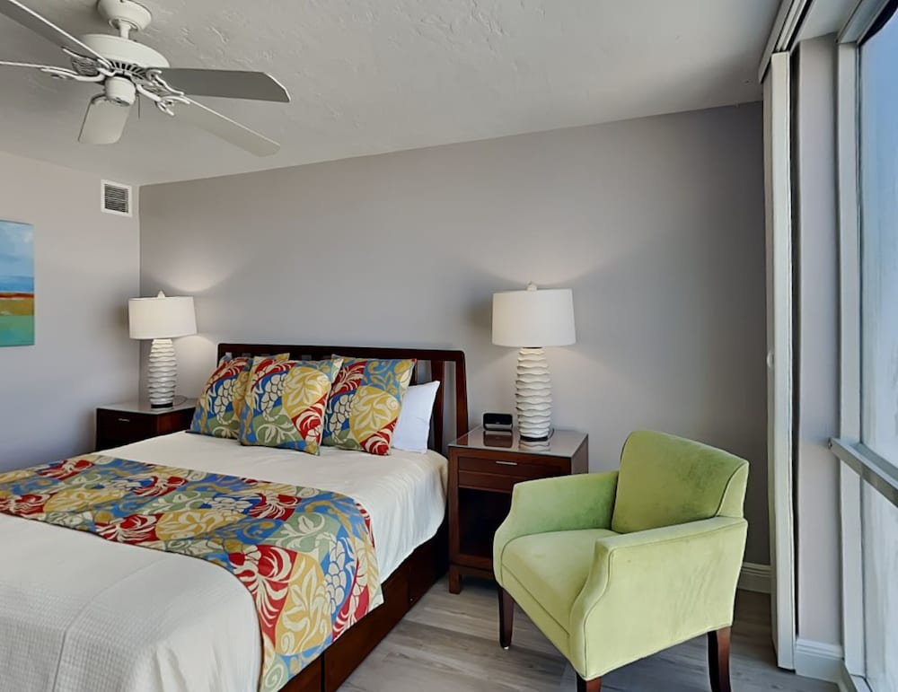 GullWing Beach Resort 46/50