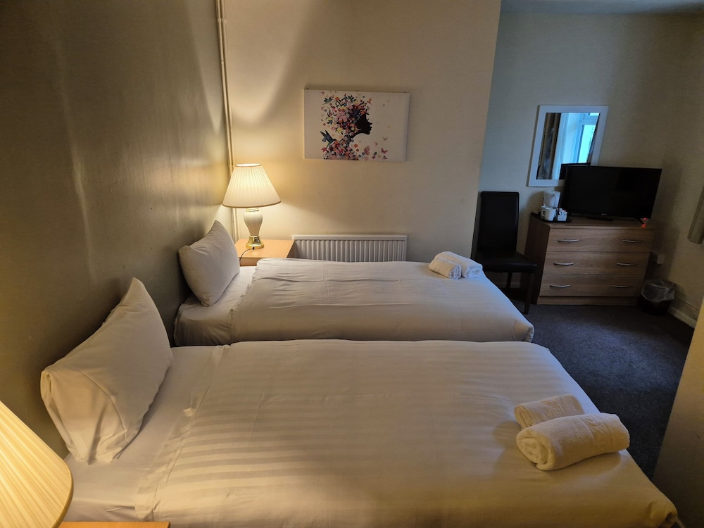 EXECUTIVE, TWIN BEDS