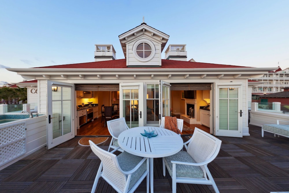 Beach Village at The Del, LXR Hotels & Resorts