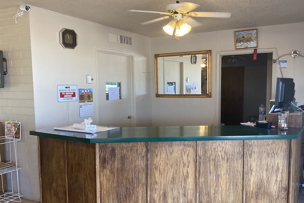 Hotel Yuma AZ Desert Grove 8/47