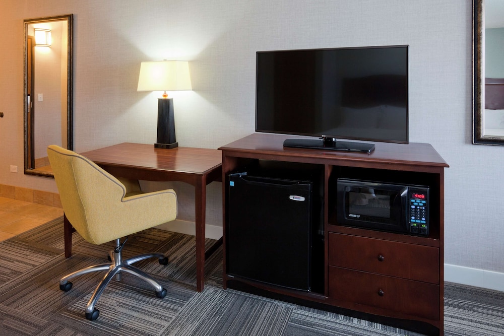 Hampton Inn Duluth Canal Park 62/77