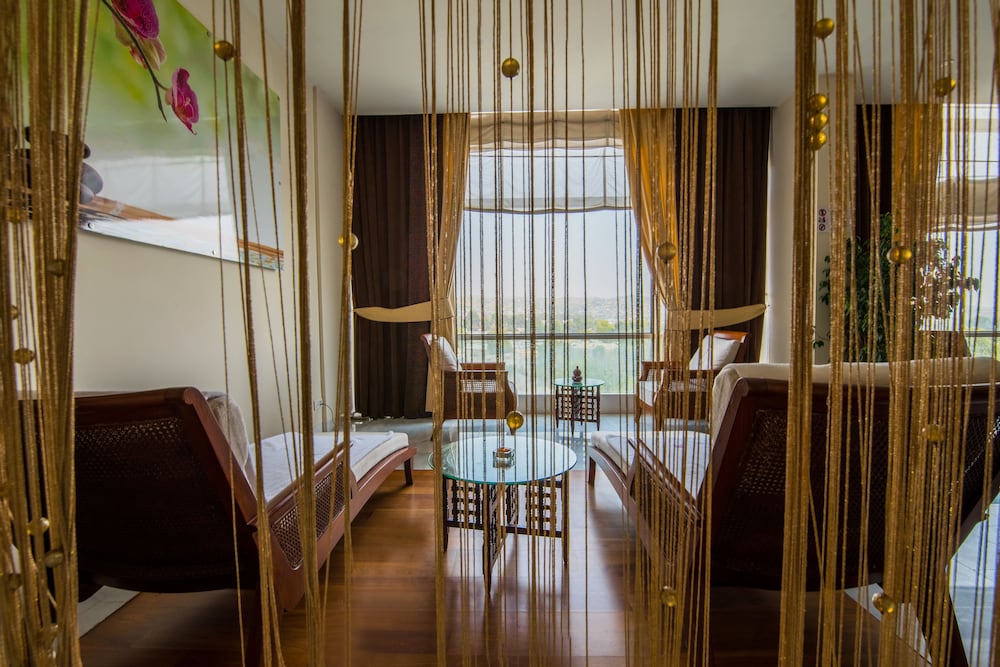 DUSHANBE SERENA HOTEL 29/70