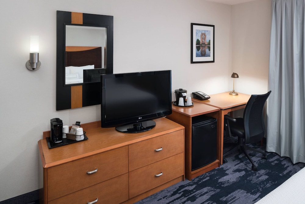 Fairfield Inn Suites South Bend At Notre Dame 32/34