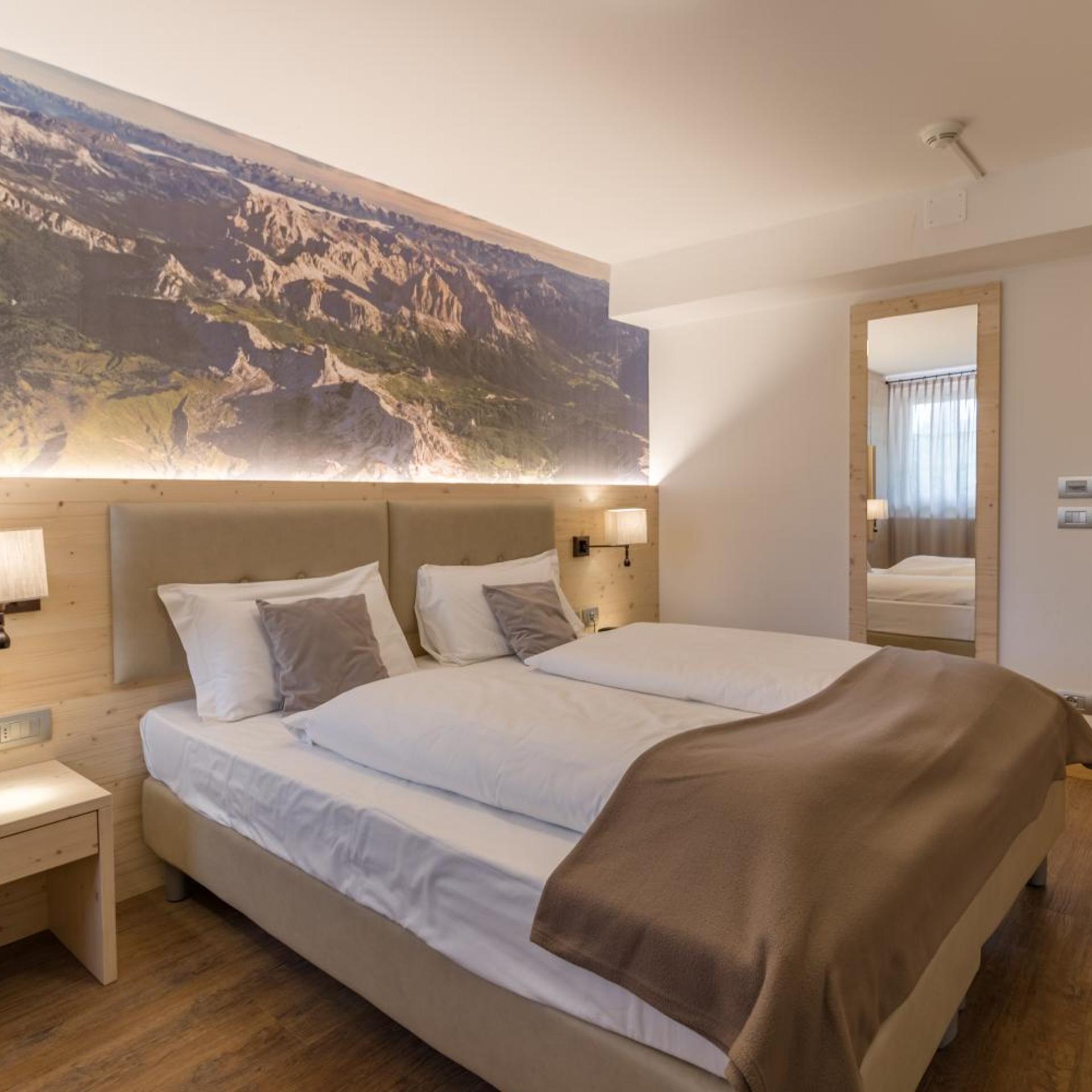 Deluxe, Double or Twin Bed