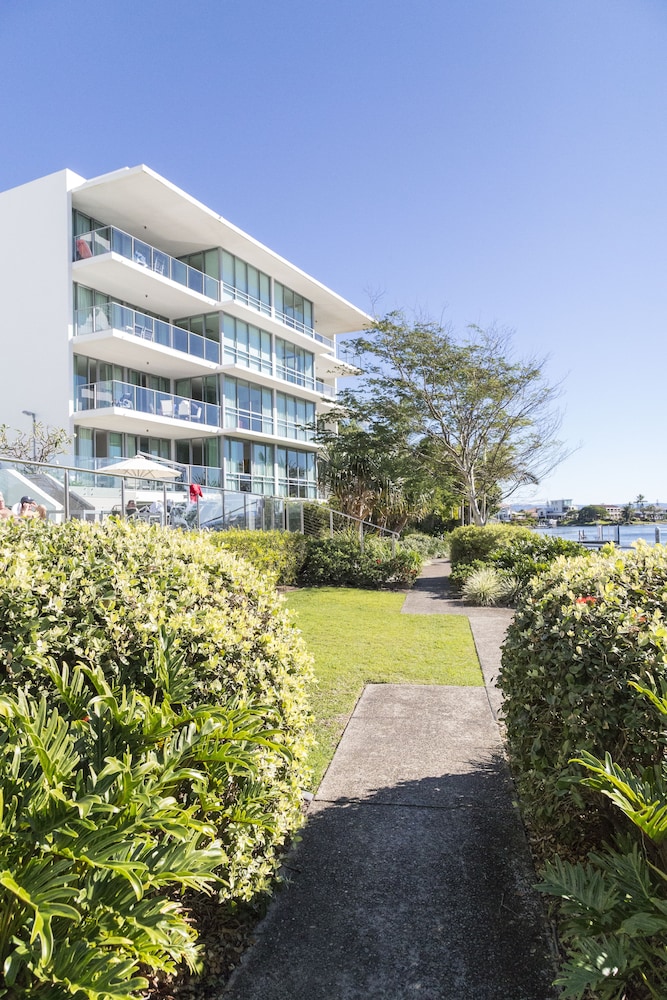 Ultiqa Freshwater Point Resort 5/63