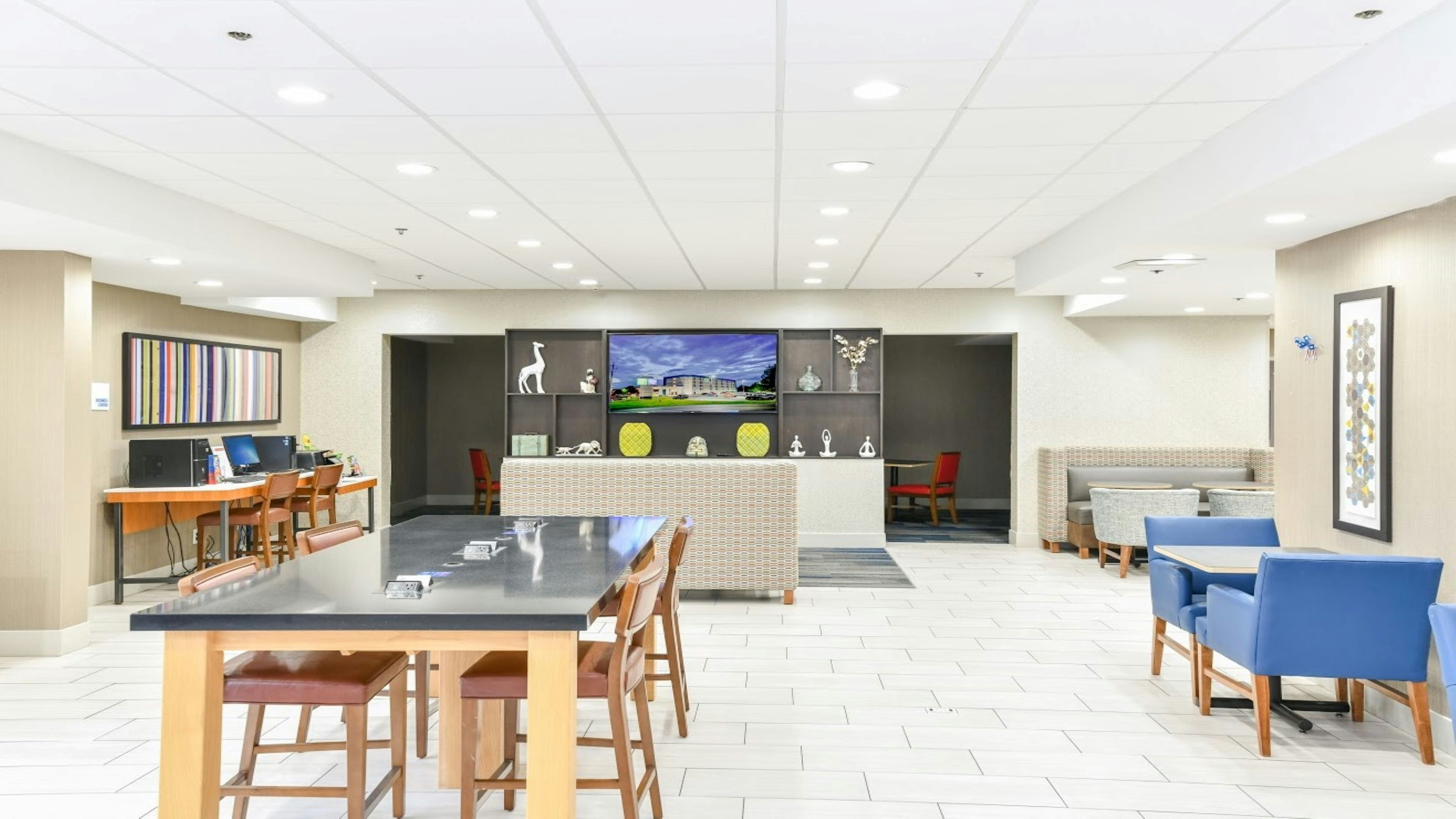 Holiday Inn Express Hotel and Suites Pigeon Forge/Near Dollywood 43/55