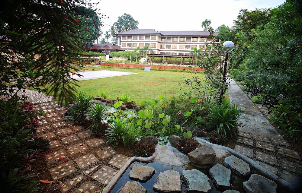 Hotel Tropika 44/49