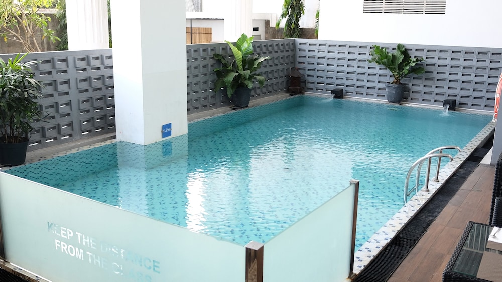 Khas Tugu Hotel Yogyakarta 42/43