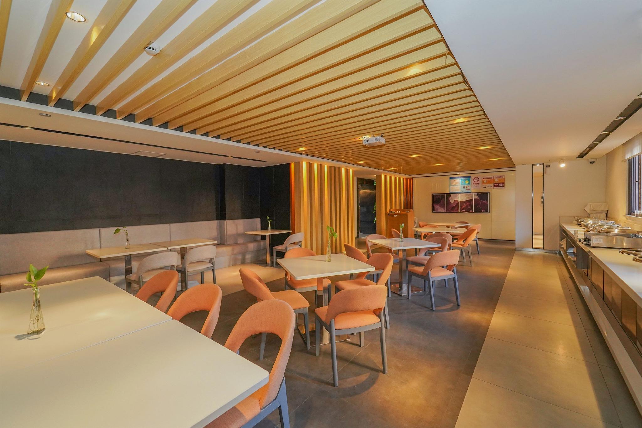 Jinjiang Inn (Shanghai Zhangjiang Financial Information Park Caolu Station) 26/28