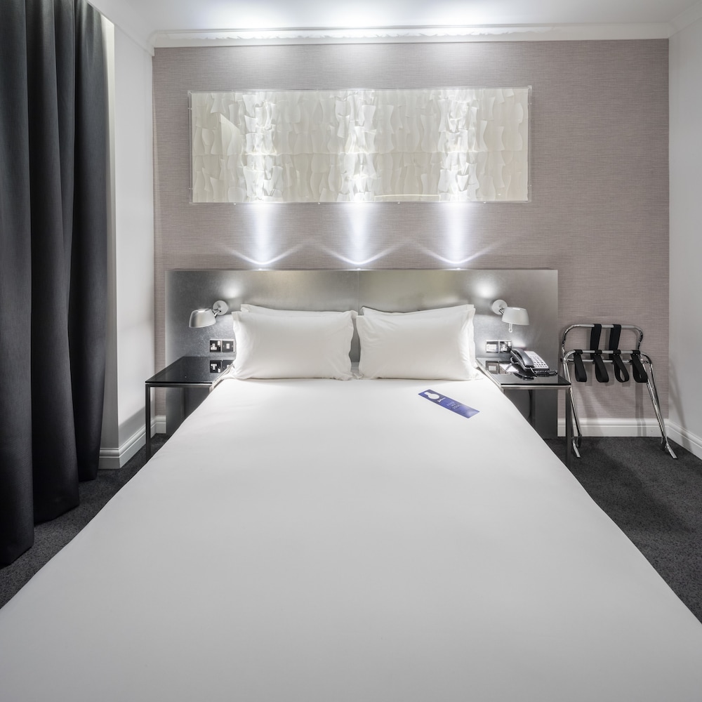Radisson Blu Hotel, Leeds 27/66