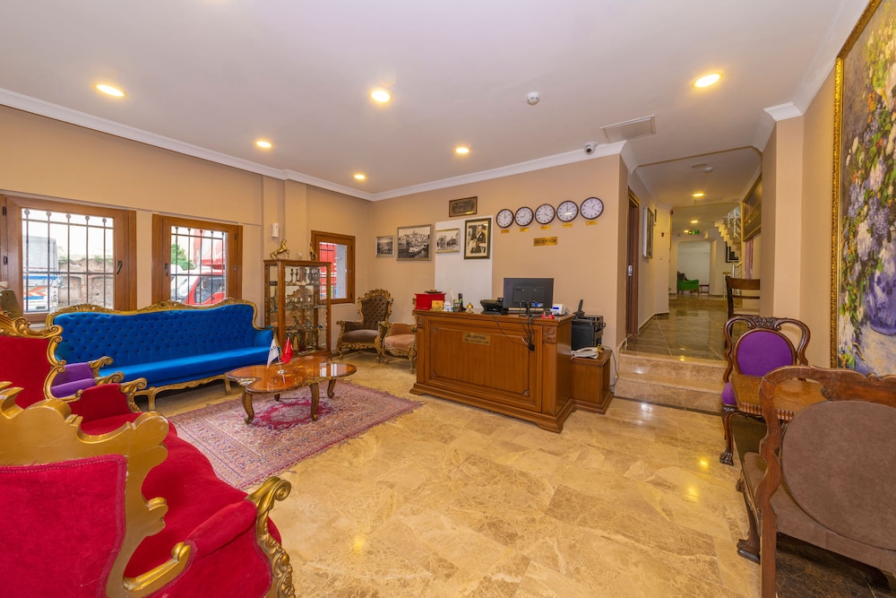 Saint George Boutique House 9/66