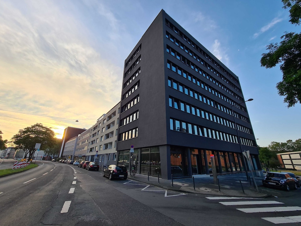 Koncept Hotel International 46/50