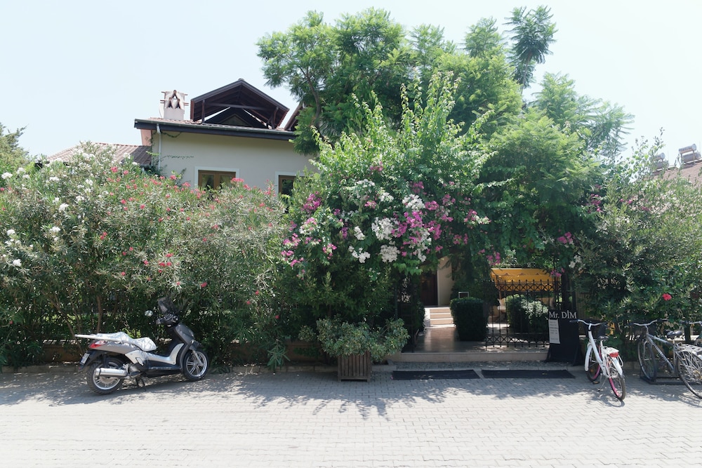 Mr Dim Exclusive Apart Hotel 34/47