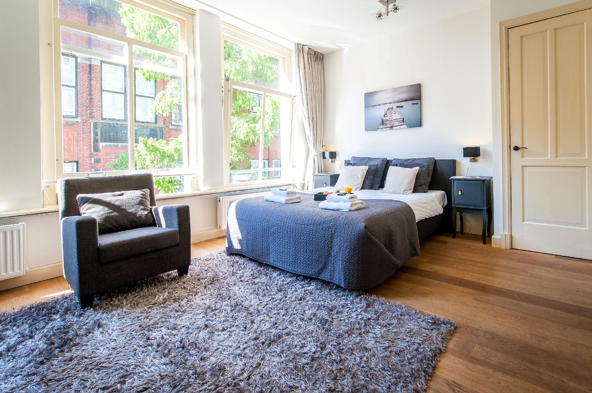 Studio, Double Bed