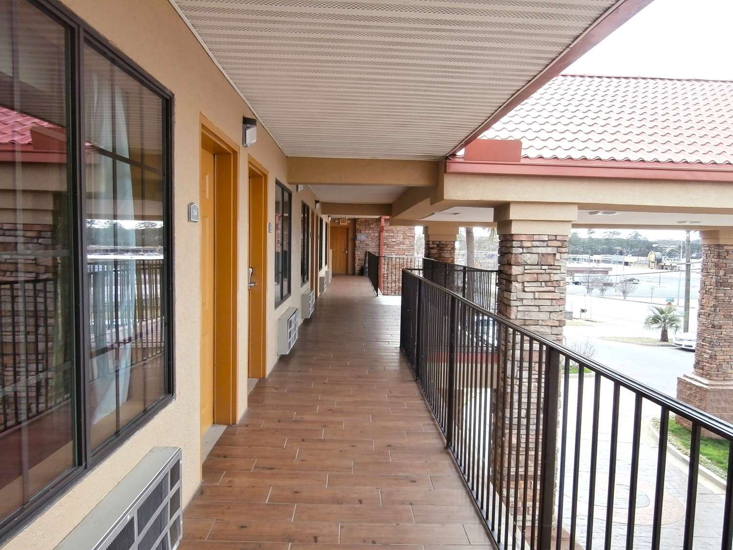 Americas Best Value Inn Suites Griffin 10/48