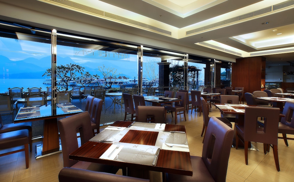 Hotel Del Lago 44/63