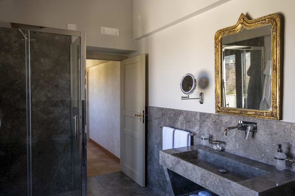 Villa Del Gattopardo Suites & Spa 50/50
