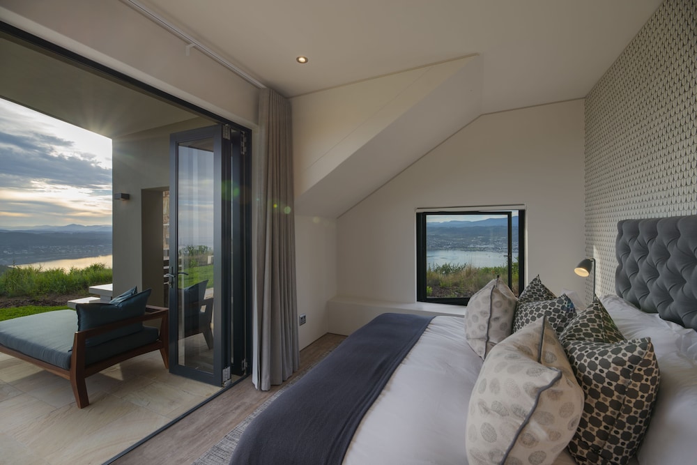 Alkira Lodge 6/33