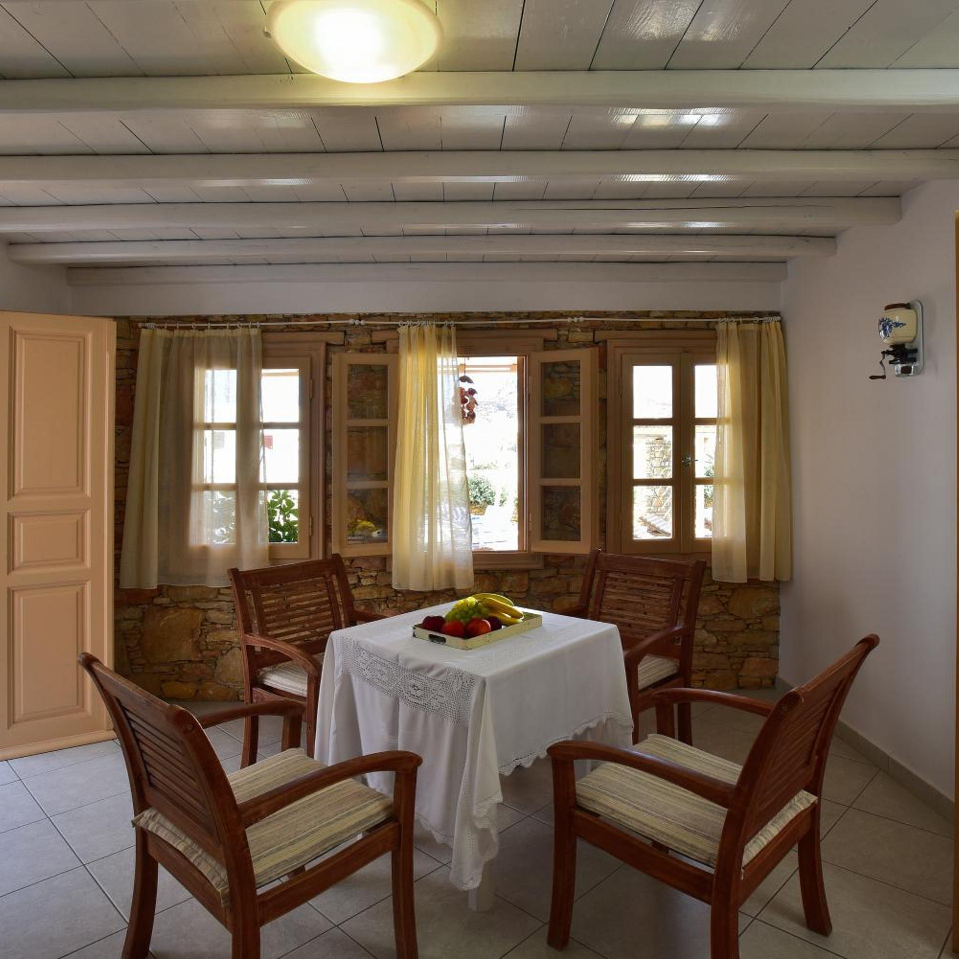 KALLISTI HOTEL 30/50