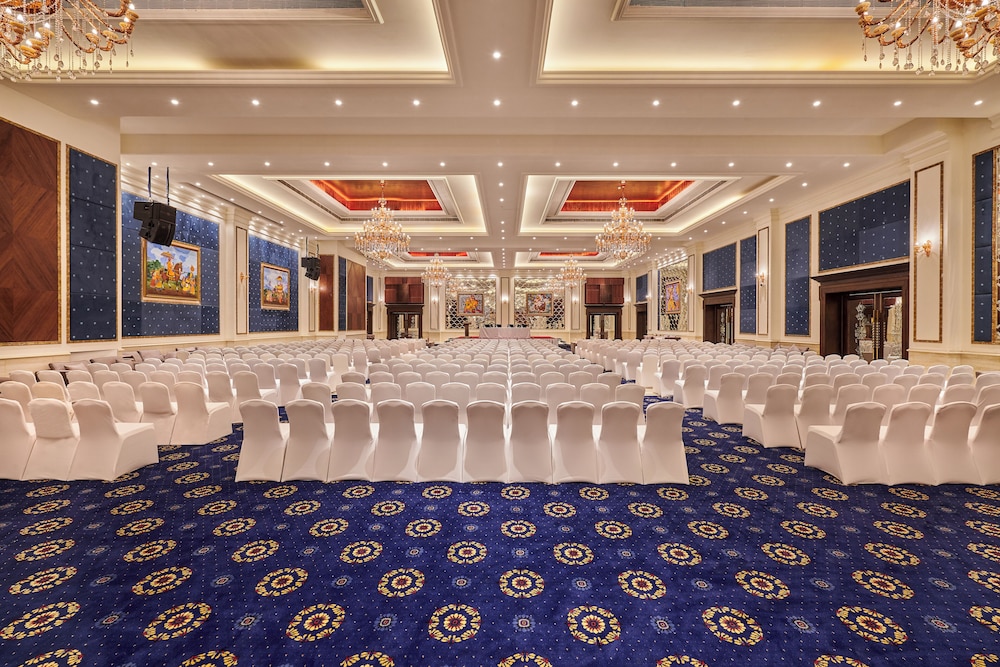 MAYFAIR Lake Resort, Atal Nagar, Raipur 9/50