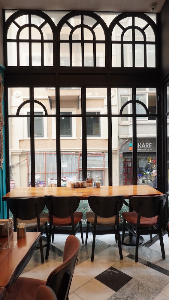Royal Galata Hotel 33/47