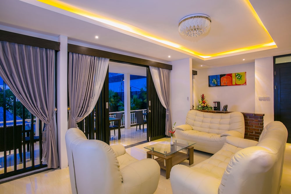 The Diana Suite 45/67