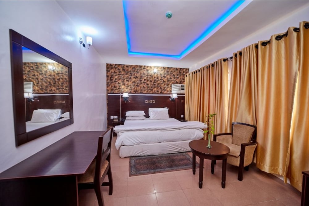 Eemjm Hotels And Suites Limited 21/42