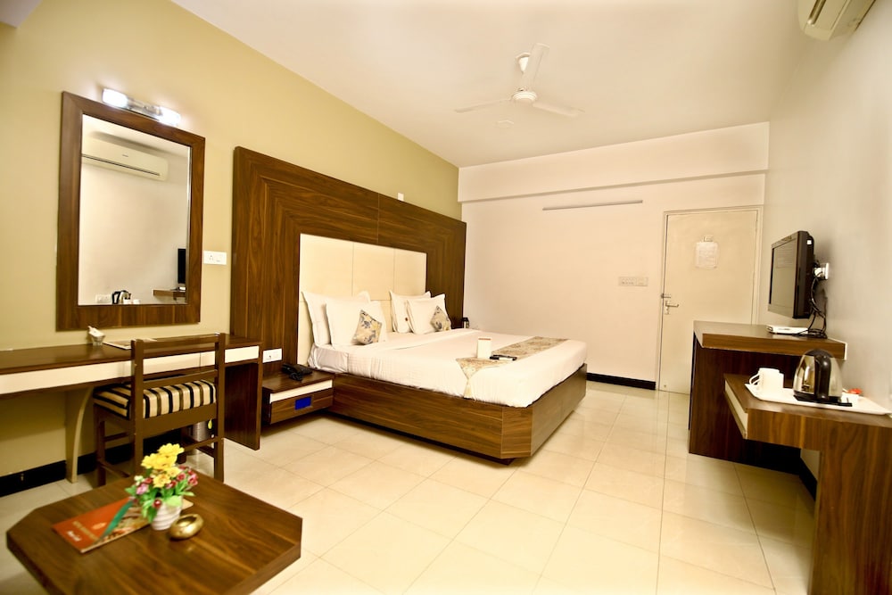 Ashish Palace 28/47
