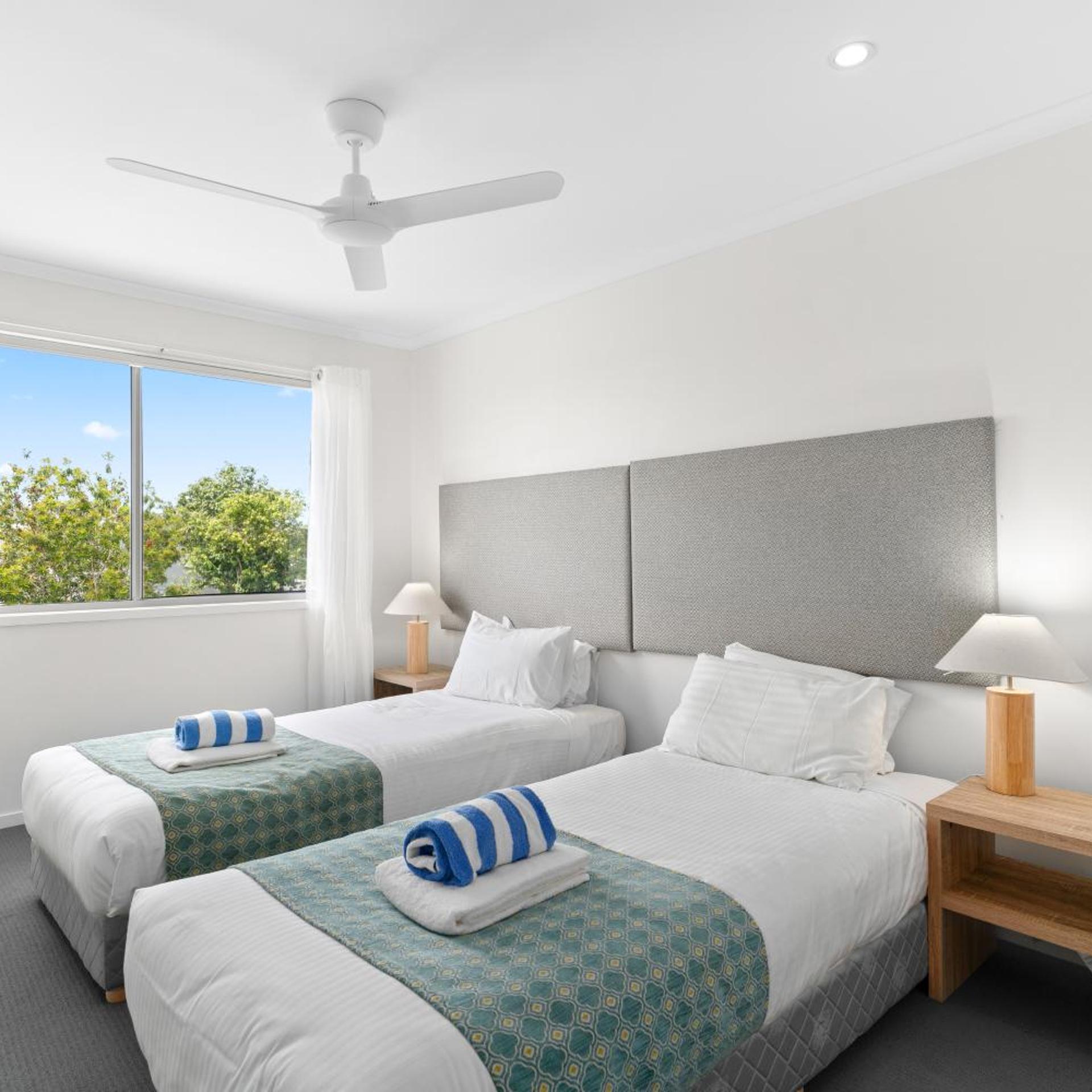 3 Bedrooms, Town House