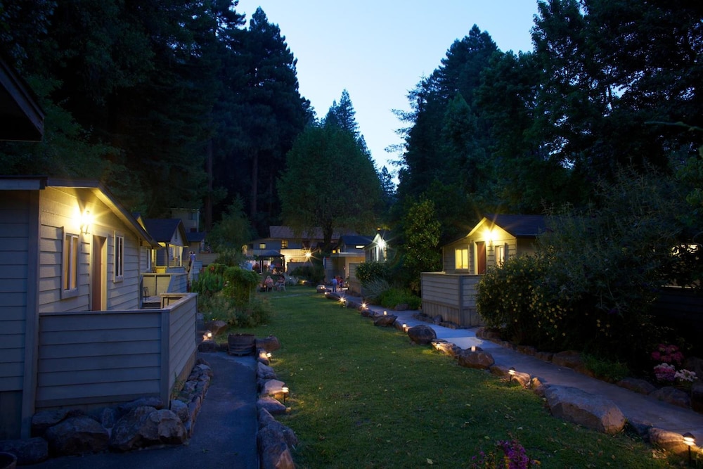 Cottages on River Road 30/59