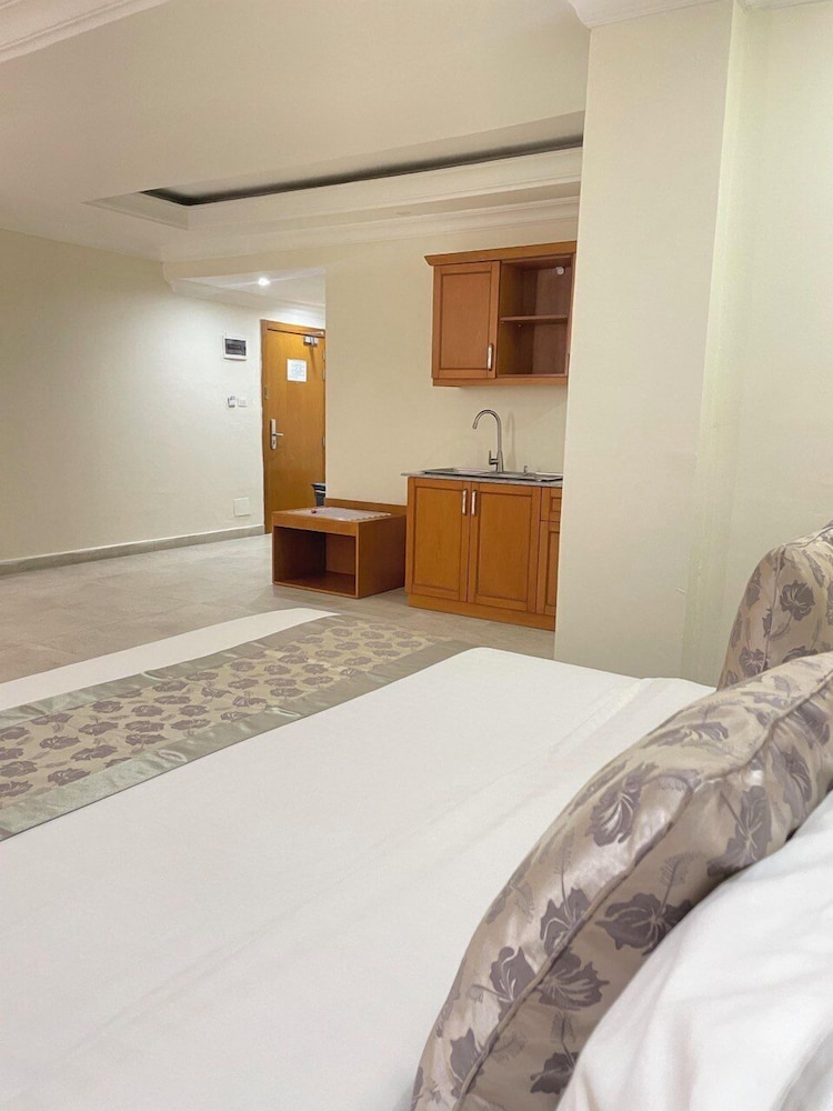 Amran Hotel 8/17
