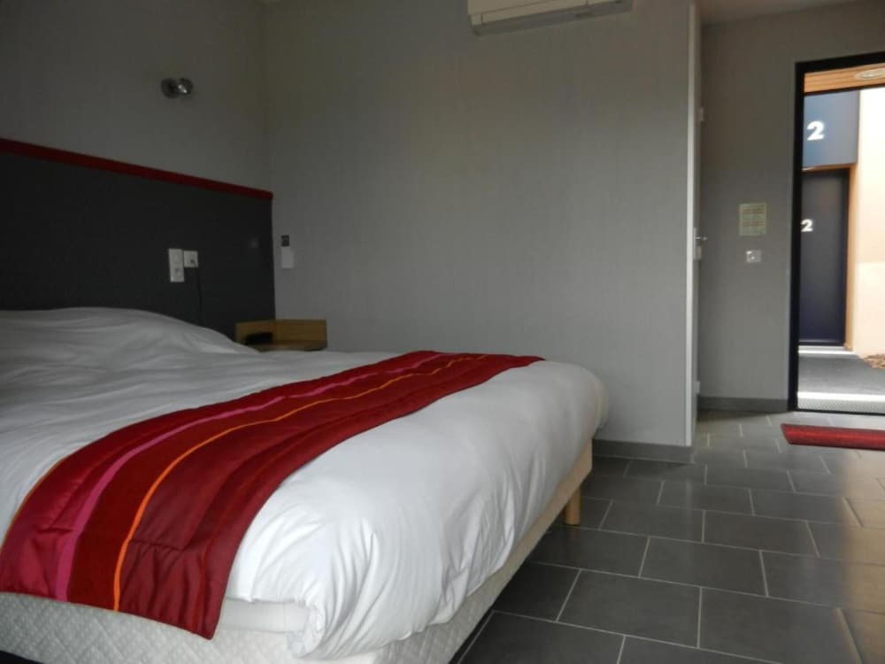 Albizia Hotel 7/31