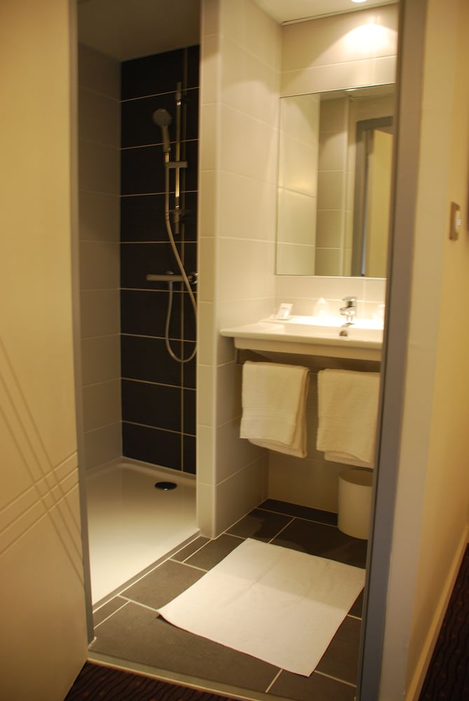 Ruthenium Hotel 22/22