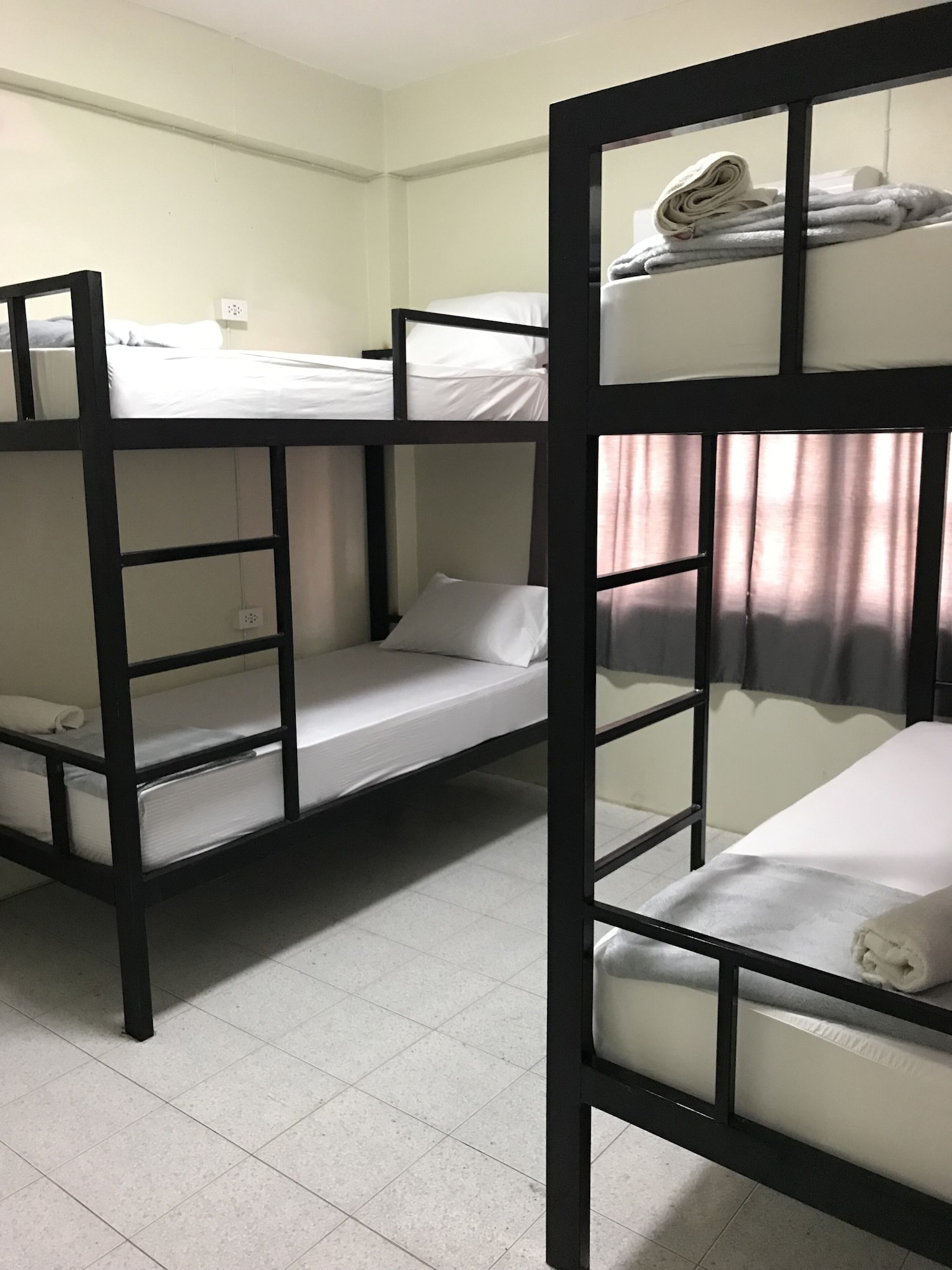 MIXED DORM, COMFORT