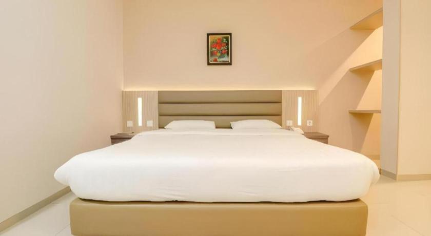 Lovina Inn Batam Center 24/49