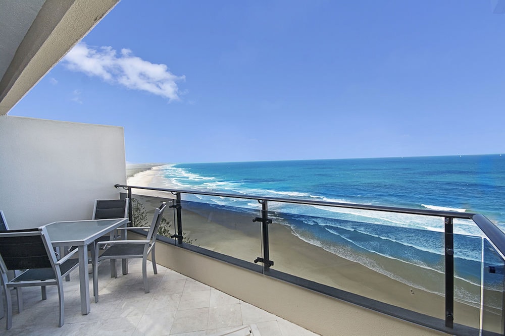 Clubb Coolum Beach Resort 22/65